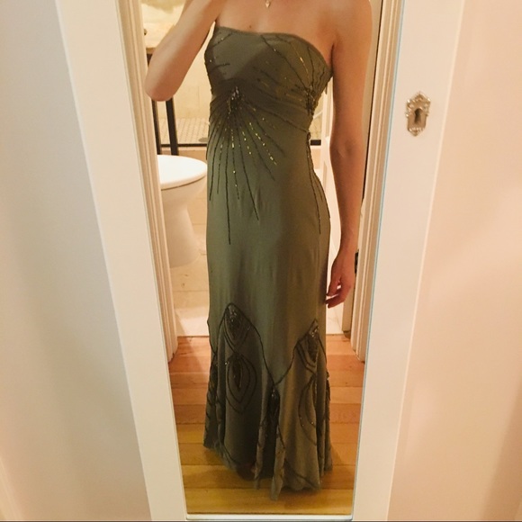 Nicole Miller Dresses & Skirts - MUST GO! Nicole Miller Strapless Silk Maxi Gown